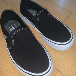 Woman’s Platform Black & White Vans Size 6.5